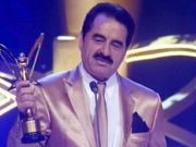 Îbo xelata Pepûleya Zêrîn stand