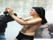 Li Fransa keçên FEMEN ji Katolîkan sîle xwarin